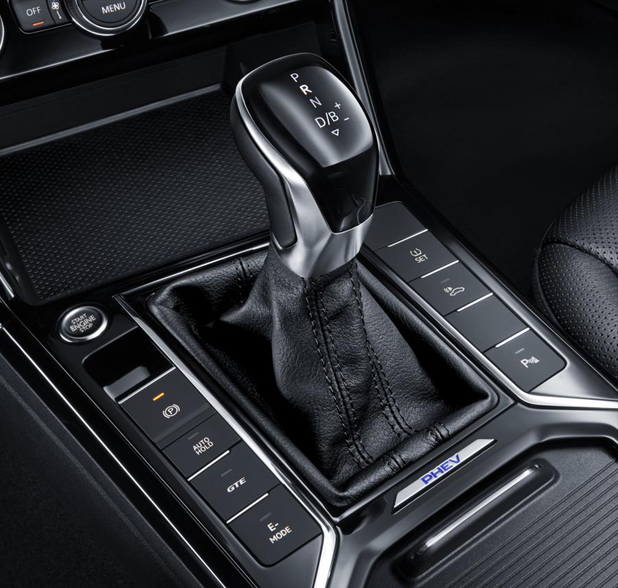 Детали интерьера Volkswagen Passat PHEV 2018 года  (CN) (фото 12 из 15)
